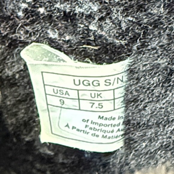 UGG Classic Short Black Pull On Boots Size 9 - Picture 8 of 13